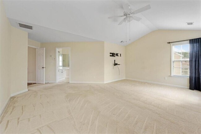 Building Photo - 773 Van Briggle Path NE