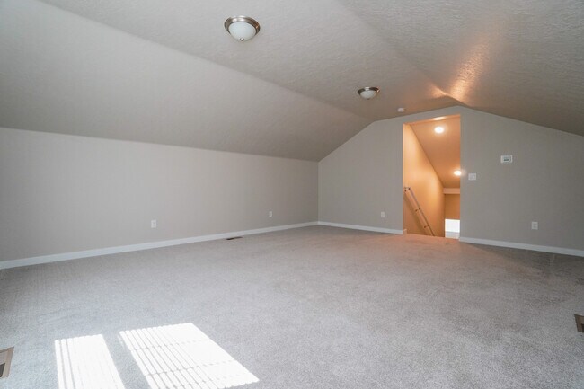 Building Photo - 3067 N Greengate Wy