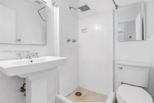 Building Photo - 9841 Dominican Dr