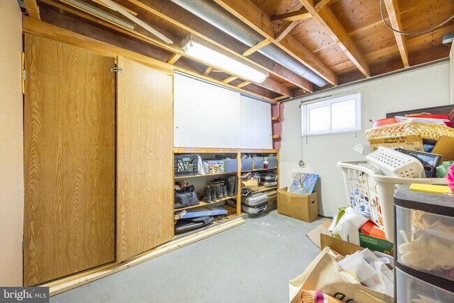 Building Photo - 120 Marta Dr