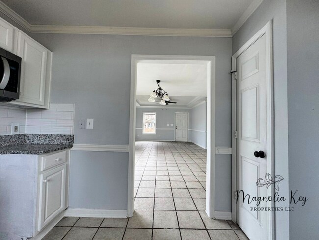 Building Photo - 4850 Southgate Pkwy