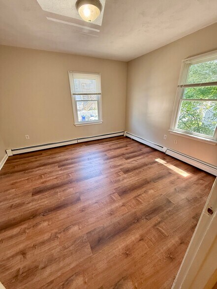 Building Photo - 730 Manton Ave