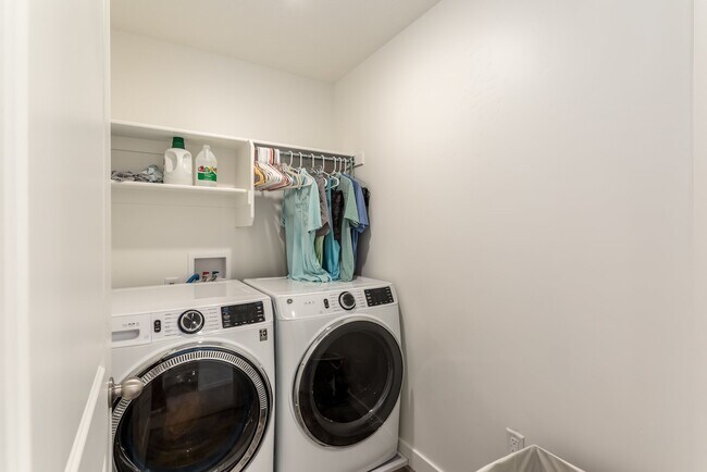 Building Photo - 12996 S Spook Gulch Ct