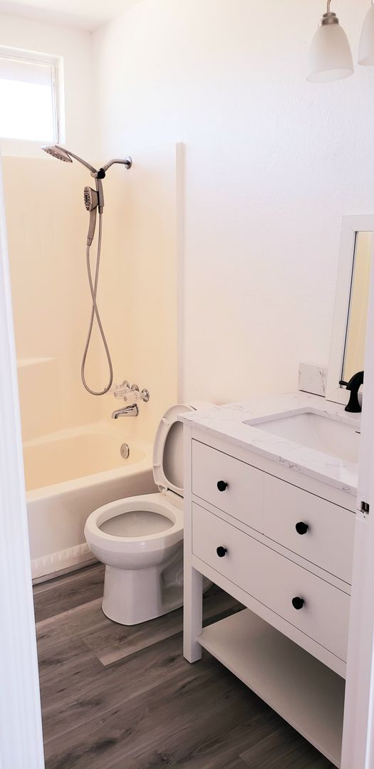 Building Photo - 6424 Mountain View St