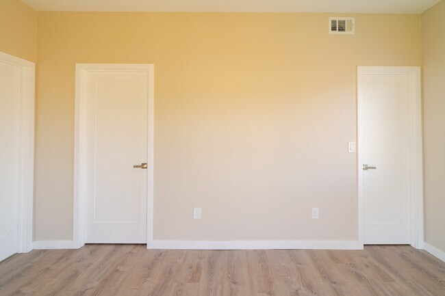 Building Photo - 5041 Art St