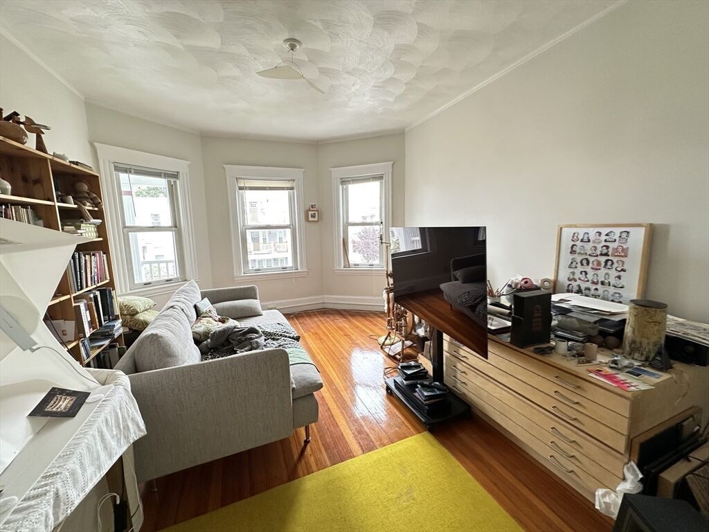 Building Photo - 43 Iffley Rd