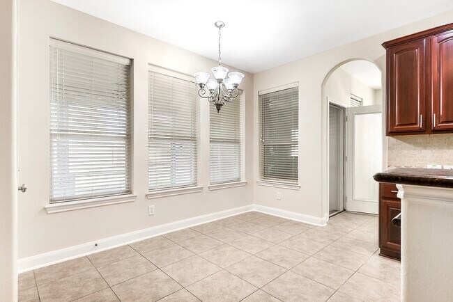 Building Photo - 28514 Hayden Park Dr