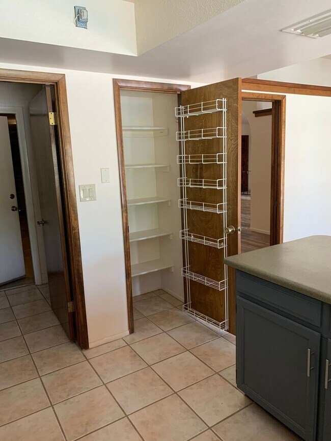 Building Photo - COMING SOON! Spacious 3 Bed 2 Bath Home w/ Private Pool!