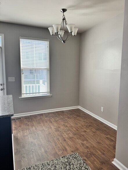 Building Photo - 4369 Pickney Ln