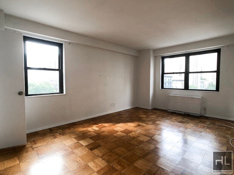 Building Photo - East 89 Street