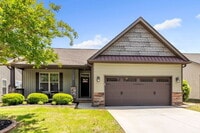 Building Photo - Charming 3-Bedroom Furnished Haven with Co...