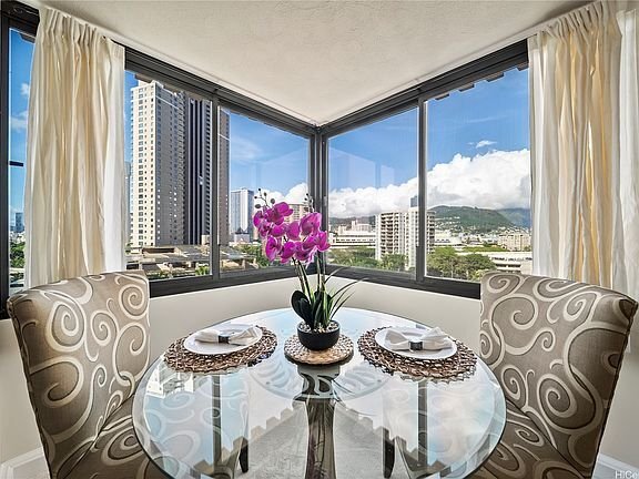 Building Photo - 343 Hobron Ln