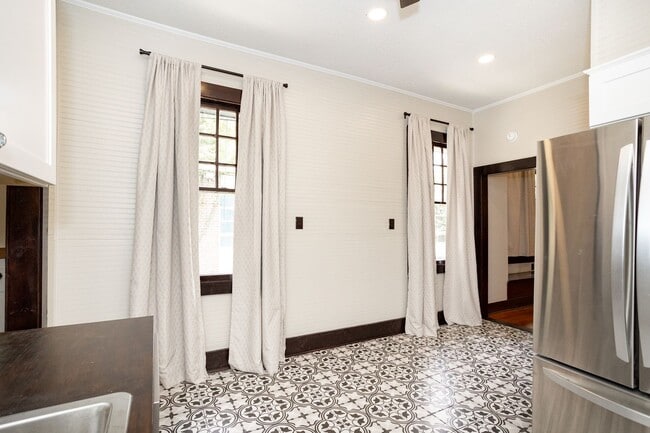 Building Photo - A charming home located in the heart of the Garden District for Rent