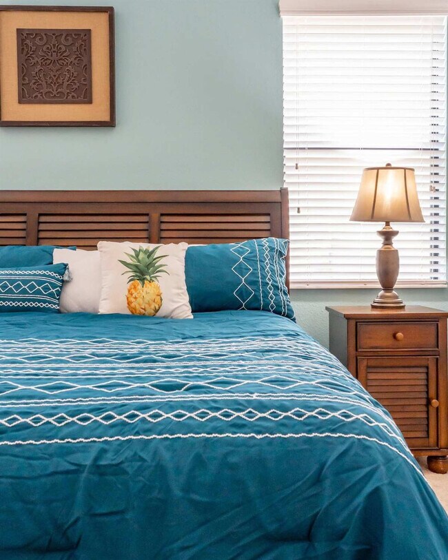 Building Photo - 1956 Wedge Dr