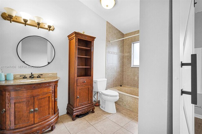 Building Photo - 2149 Discovery Cir W