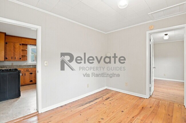 Building Photo - 1425 Dinwiddie Ave