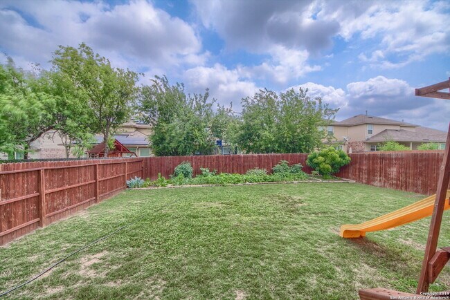 Building Photo - IMMACULATE HOME IN ALAMO RANCH AT 50% OFF THE 1ST MONTH'S RENT!!!