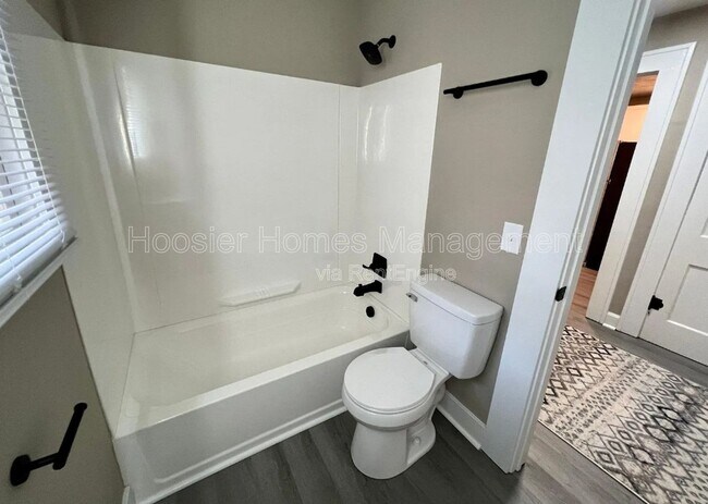 Building Photo - 5128 Primrose Ave