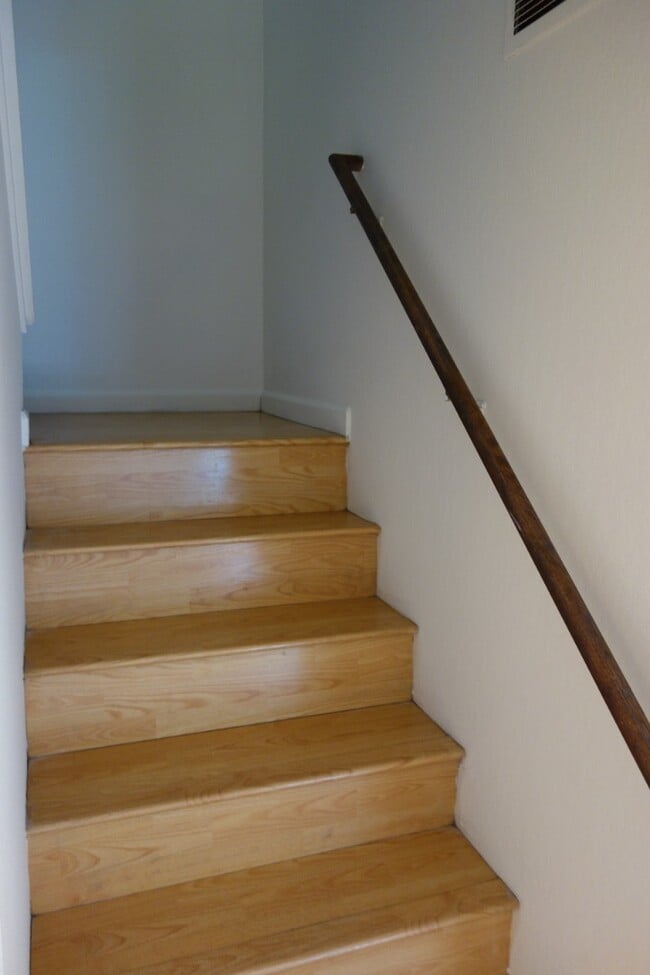 Building Photo - Bright 3-Bed condo with In-Unit Laundry, Pool Access, and Assigned Carport in Fremont