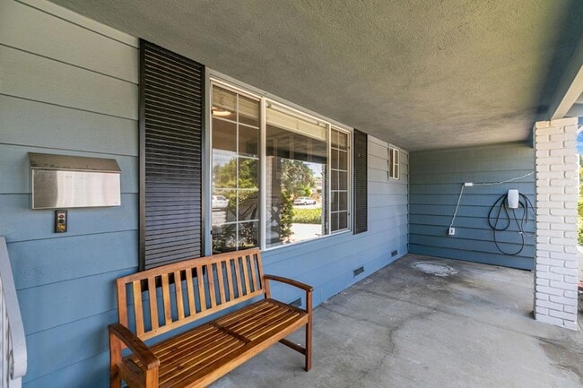 Building Photo - 2739 St Giles Ln