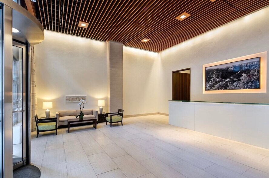 Building Photo - 250 W 93rd St