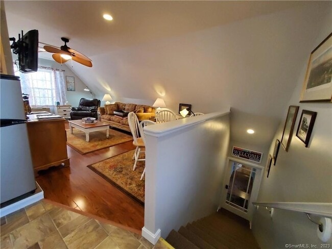 Building Photo - 33 Chapman Rd