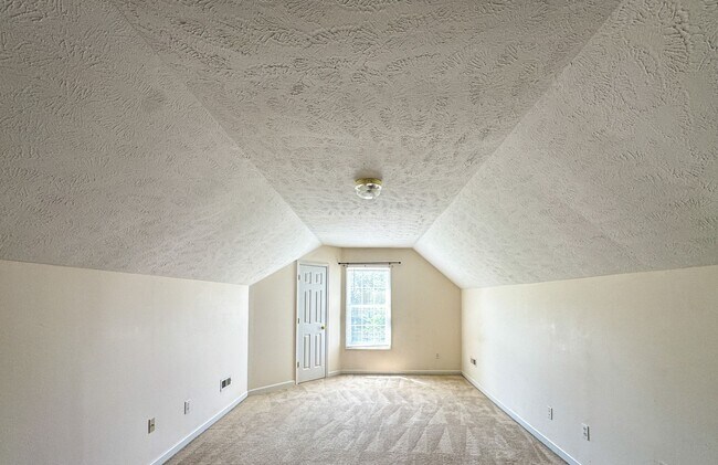 Building Photo - Charming 3 Bed 2 Bath Plus Bonus Room in Raeford