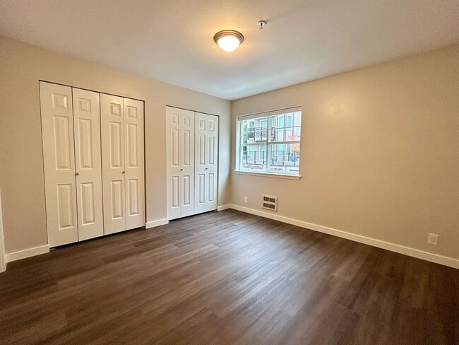 Building Photo - Capitol Hill Condominium