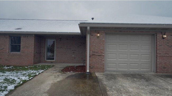 Primary Photo - 3401 Legacy Run