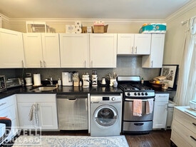 Building Photo - 2127 N Dayton St