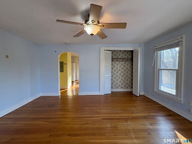 Building Photo - 10 High St