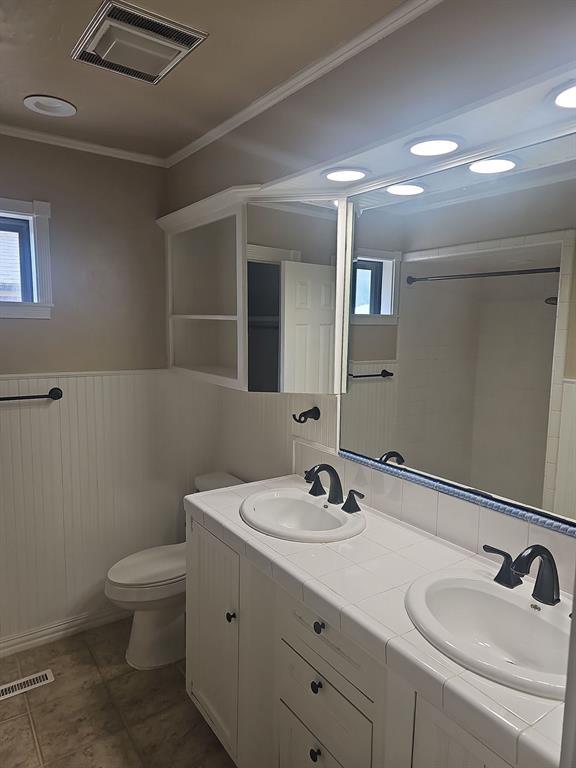 Building Photo - 3300 Choctaw Dr