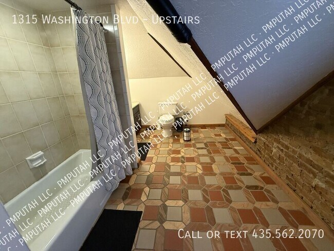 Building Photo - 1315 Washington Blvd