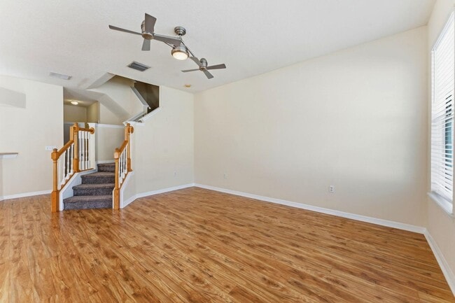 Building Photo - 595 52nd Ave N