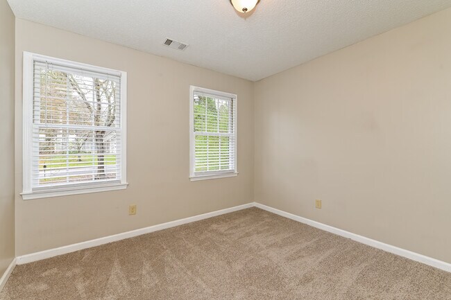 Building Photo - 3307 Poplar Ridge Dr