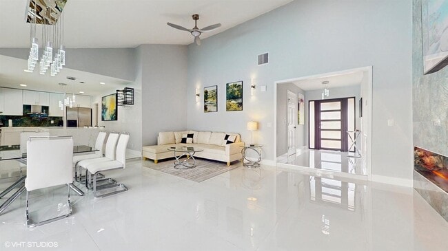 Building Photo - 11647 Anhinga Dr