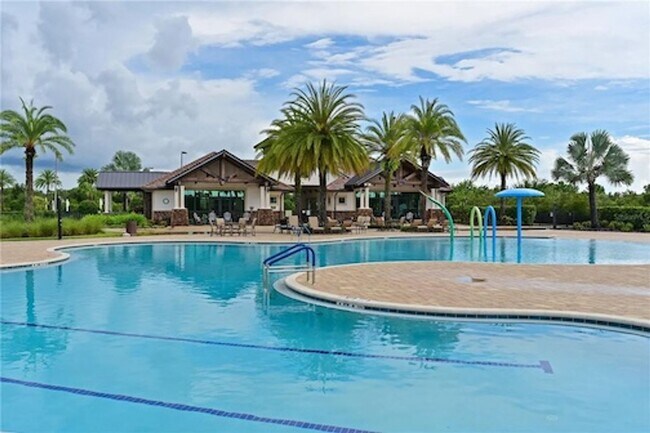 Building Photo - JUST LISTED! -3/2 COACH HOME  - COUNTRY CLUB EAST  - NICE!!