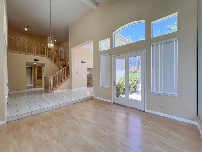 Building Photo - Pool Home in Gated Community