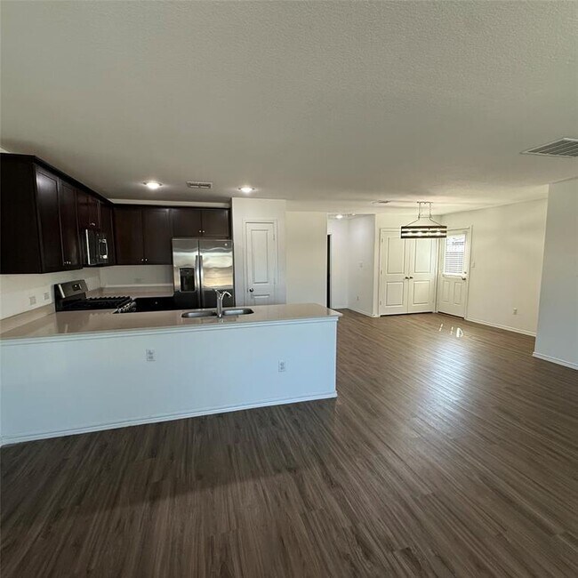 Building Photo - 13711 Mussel Rn