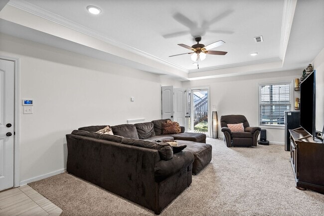 Building Photo - 222 Cooper River Wy