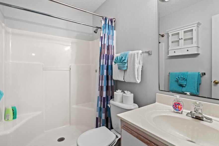 Building Photo - 5030 Windsor Green Way