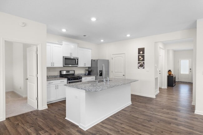 Building Photo - 4790 Barrett Oaks Dr