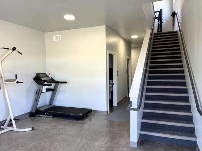 Building Photo - Senior Living Community (55+) - Built In 2021 - High End 2/2 Home With Full Access To Onsite Recr...