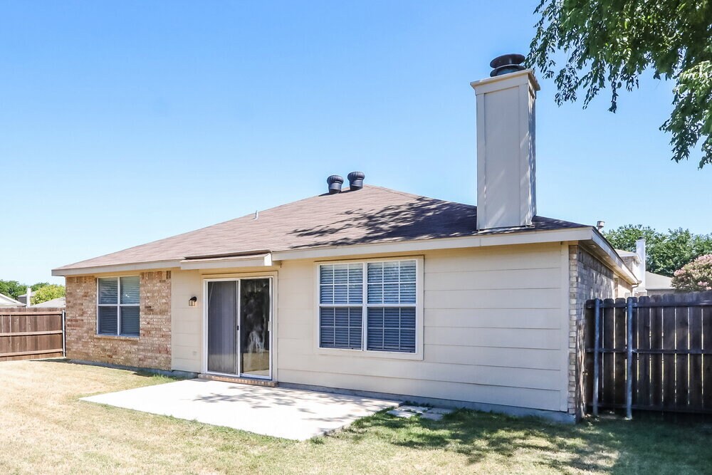 Building Photo - 230 Westminster Dr