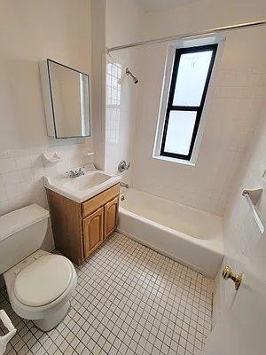 Building Photo - 1 bedroom in BRONX NY 10467