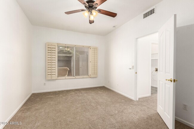 Building Photo - 7834 W Kerry Ln