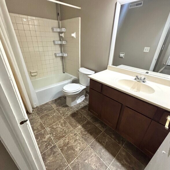 Building Photo - 5705 Potter St