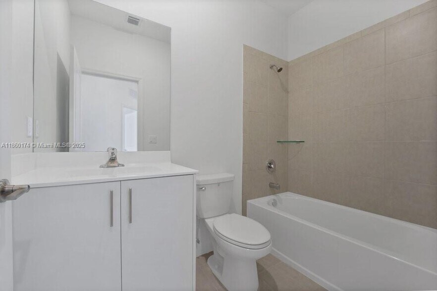 Building Photo - 250 SW 159th Ln
