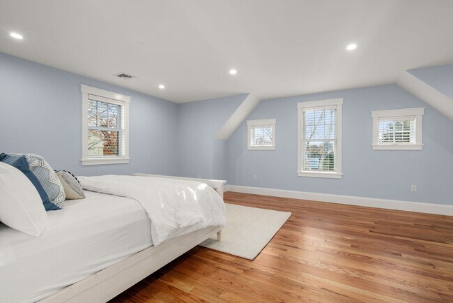 Building Photo - 764 Neponset St