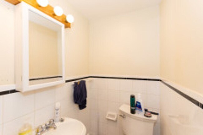 Building Photo - Huge BU Central Campus 2 Bed/2 Bath on Gibbs St for 9/1/2026  -  NO BROKER FEE!!!!